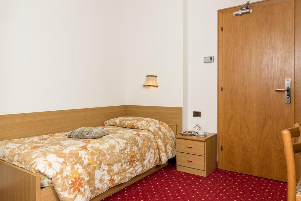 Hotel Garni Lastei Pozza di Fassa Eksteriør bilde