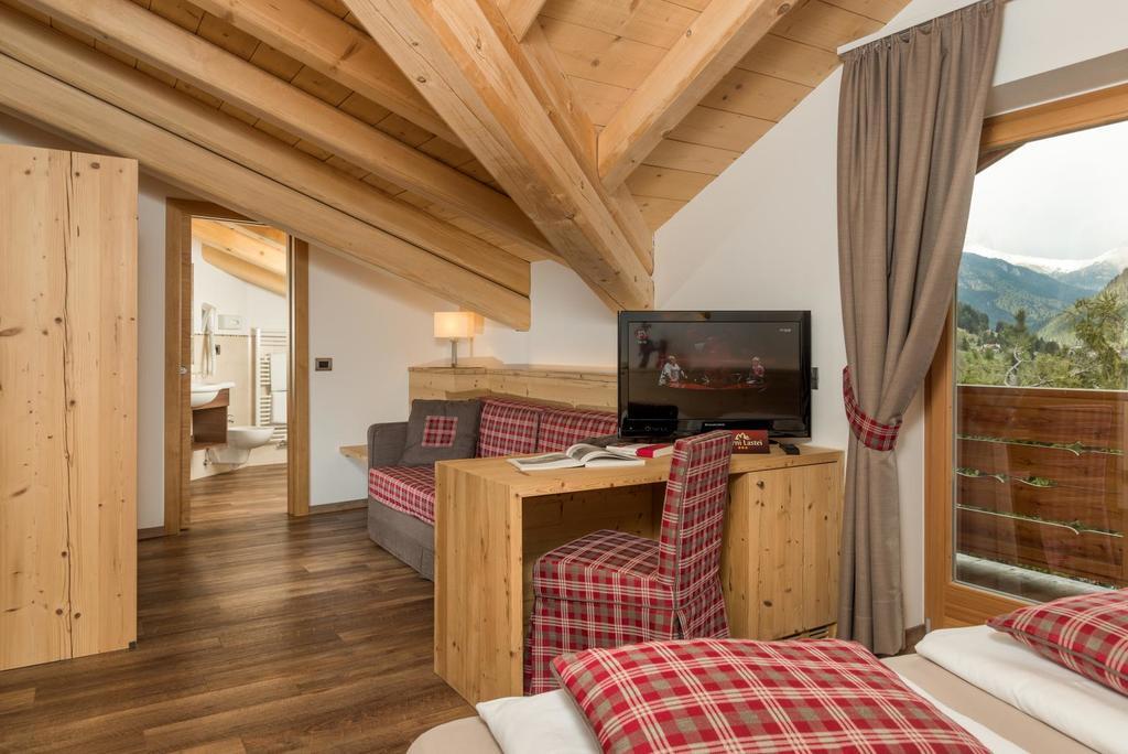 Hotel Garni Lastei Pozza di Fassa Eksteriør bilde