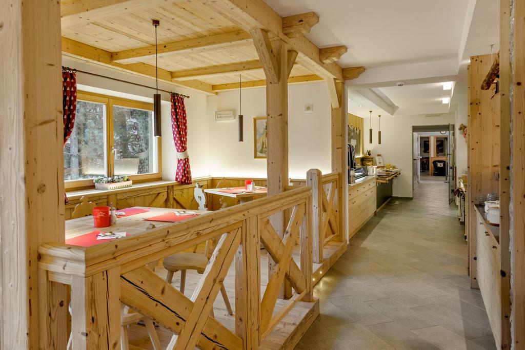 Hotel Garni Lastei Pozza di Fassa Eksteriør bilde