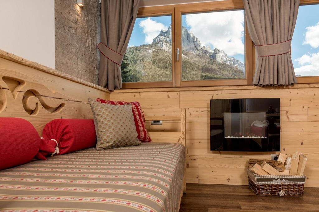 Hotel Garni Lastei Pozza di Fassa Eksteriør bilde