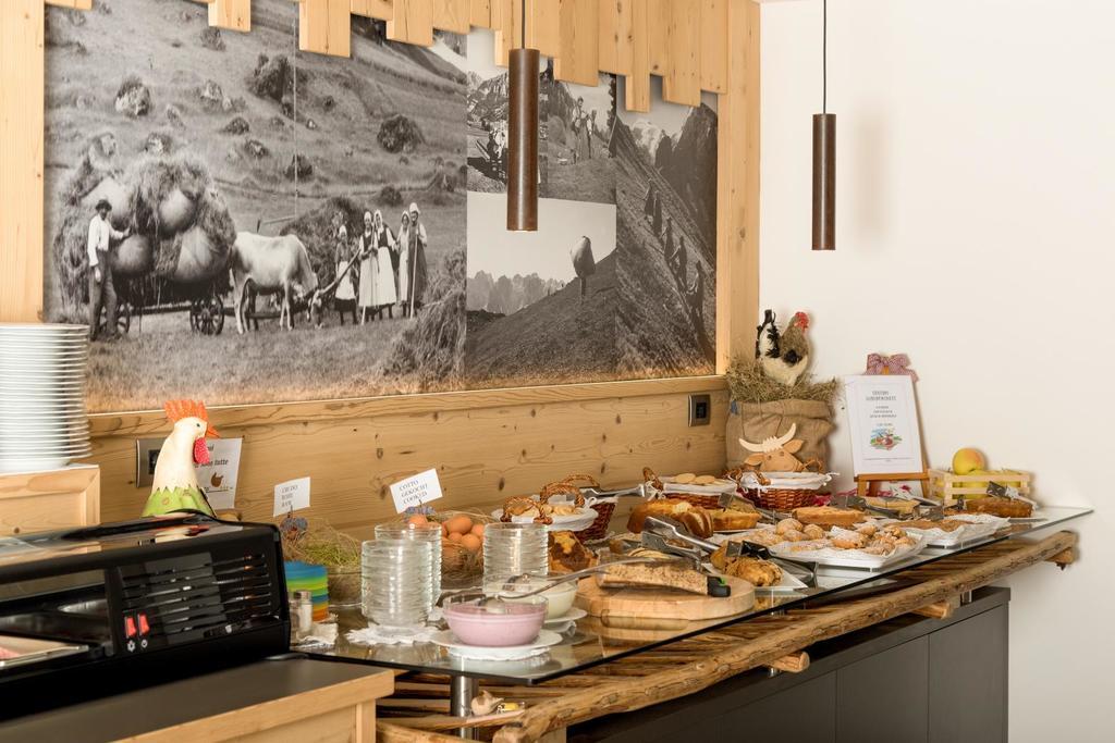 Hotel Garni Lastei Pozza di Fassa Eksteriør bilde