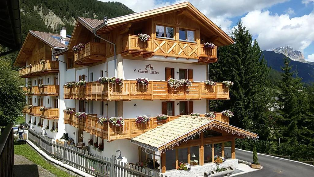 Hotel Garni Lastei Pozza di Fassa Eksteriør bilde